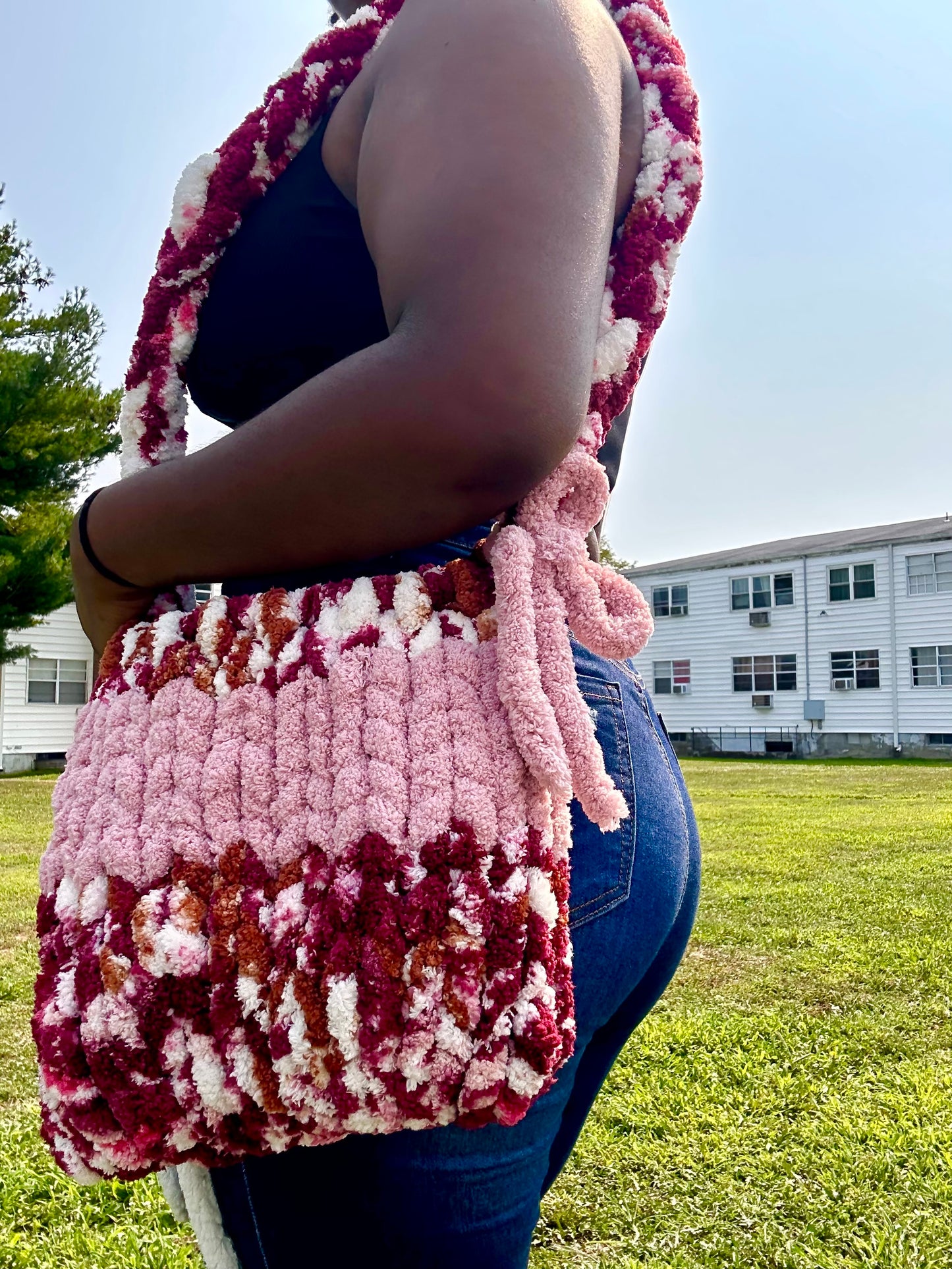 Strawberry Velvet (Crossbody Bag)